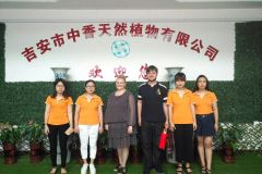 Совместная фотография с переводчиком и китайцами
